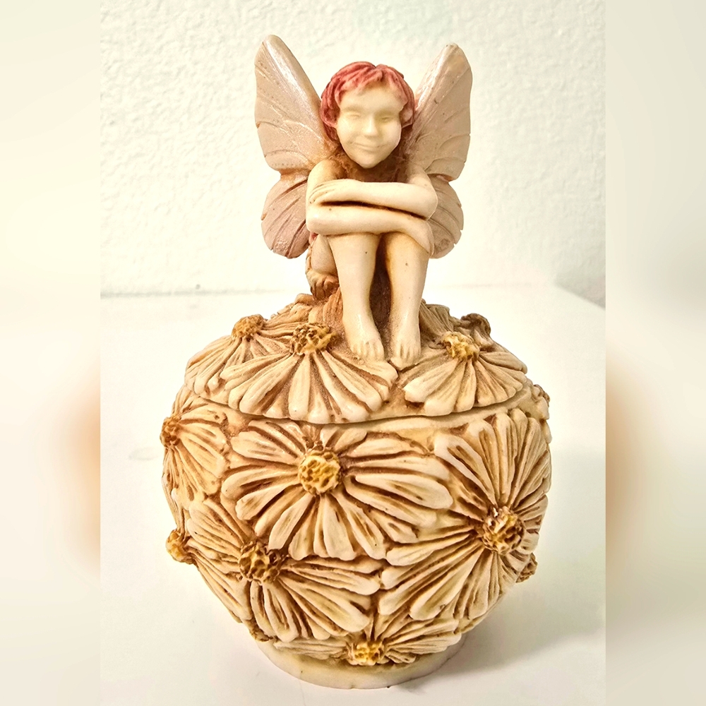 Adam Binder Designs Daisy Flower Box